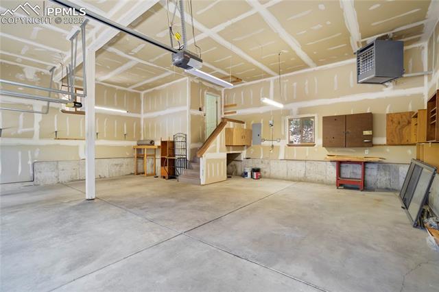 1325 Golden Hills Road