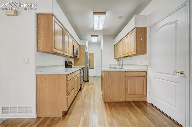 4430 Songglen Circle