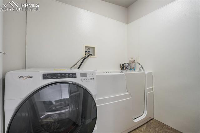 4536 Gray Fox Heights