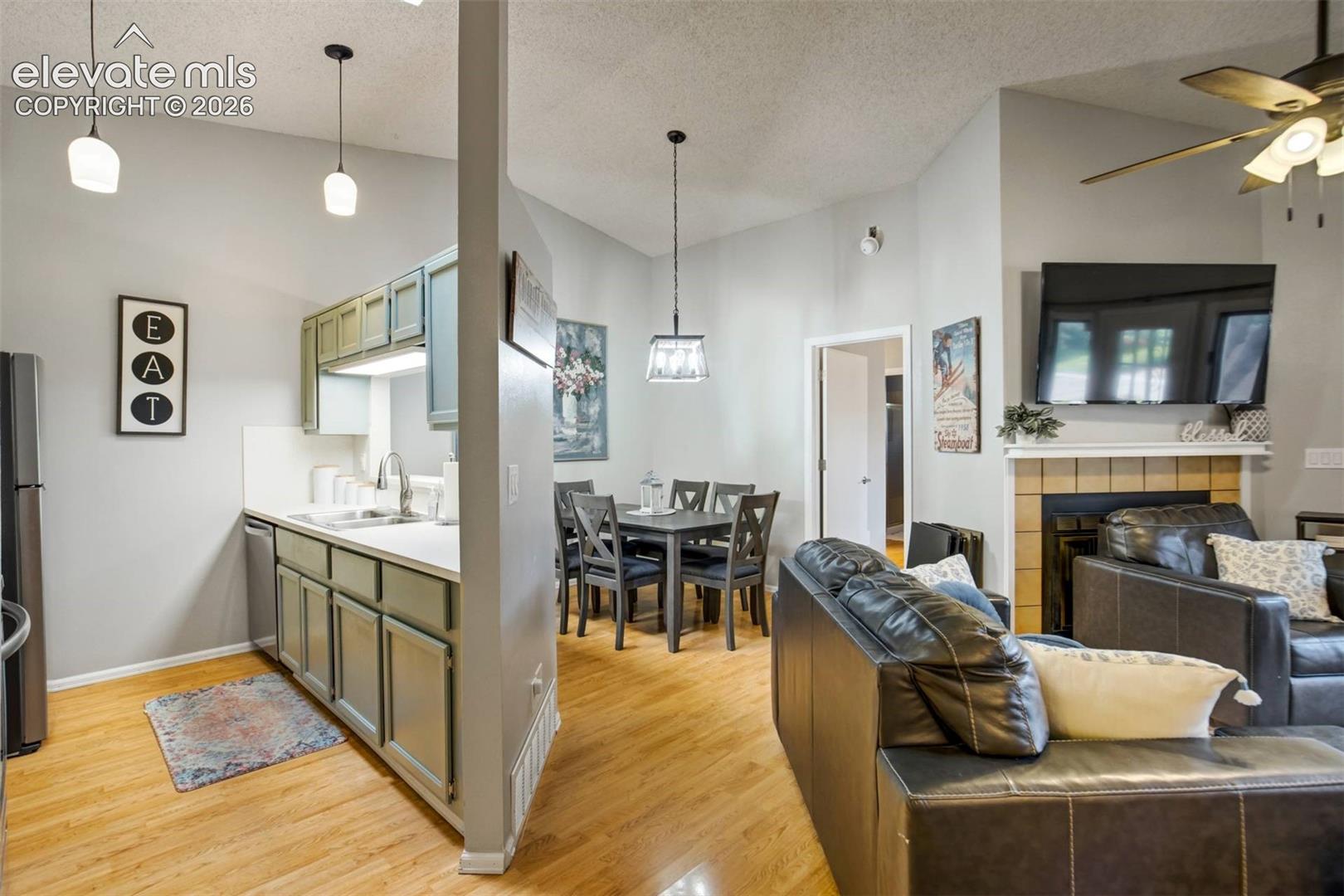 2908 Camino Cielo Court