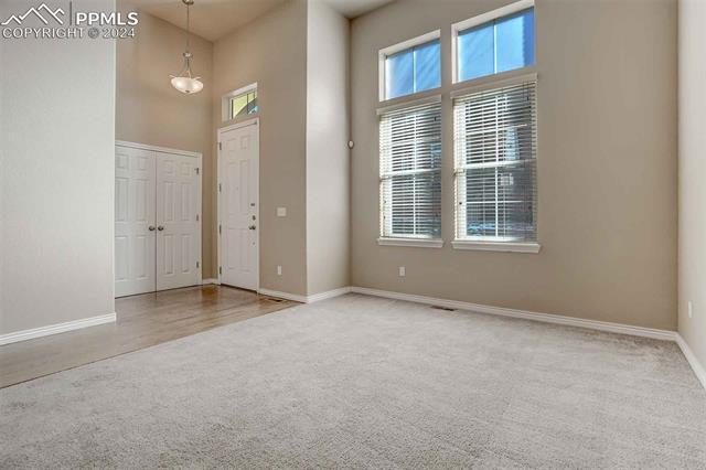 3323 Gladstone Creek Point