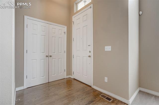 3323 Gladstone Creek Point