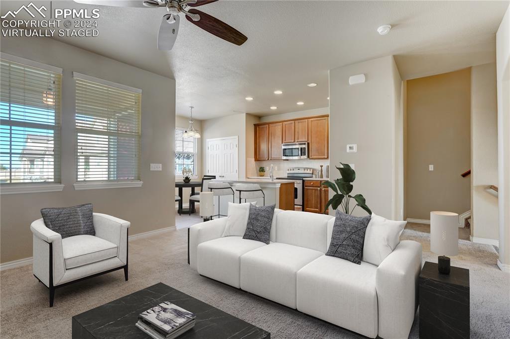 3323 Gladstone Creek Point