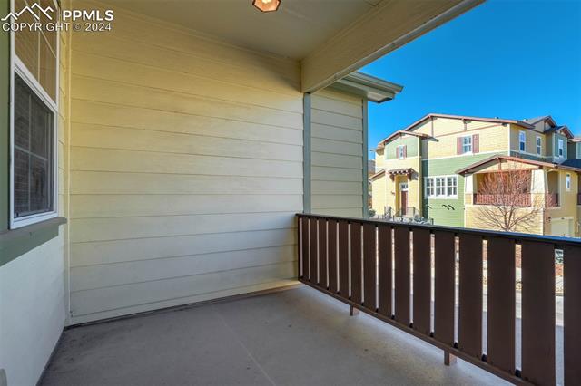 3323 Gladstone Creek Point