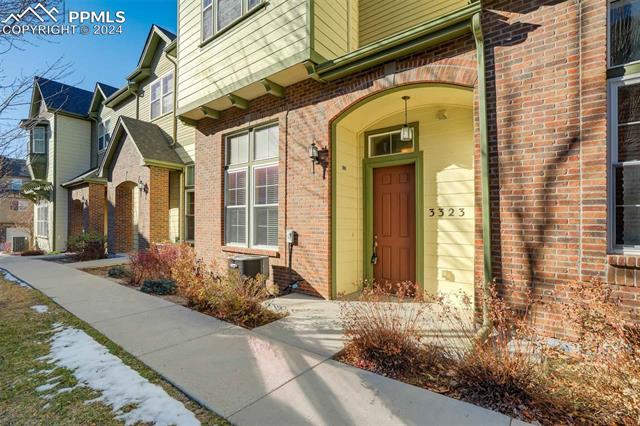 3323 Gladstone Creek Point