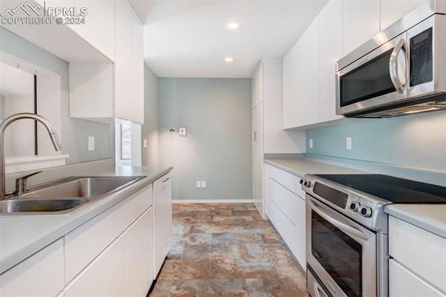 12725 Porcupine Lane