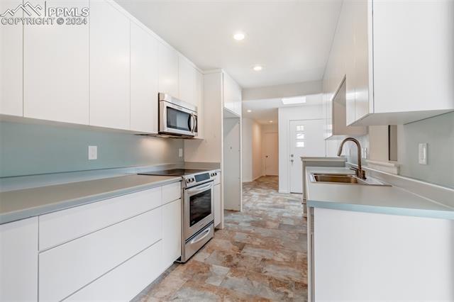 12725 Porcupine Lane