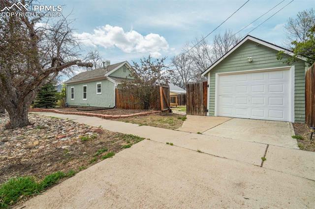 926 E San Miguel Street