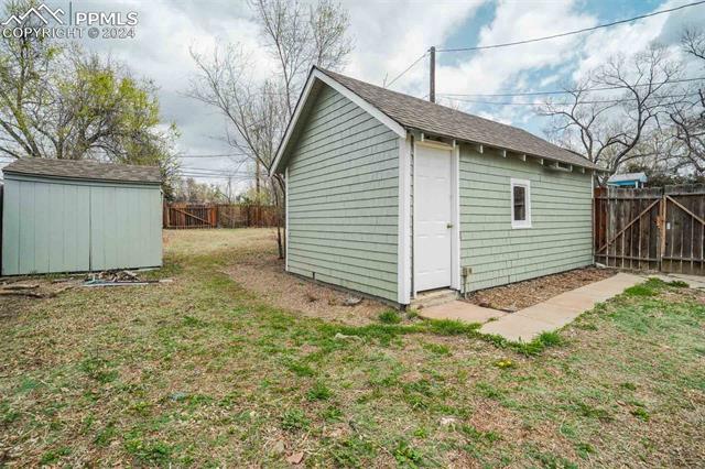 926 E San Miguel Street