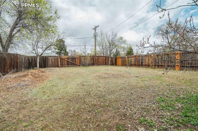 926 E San Miguel Street