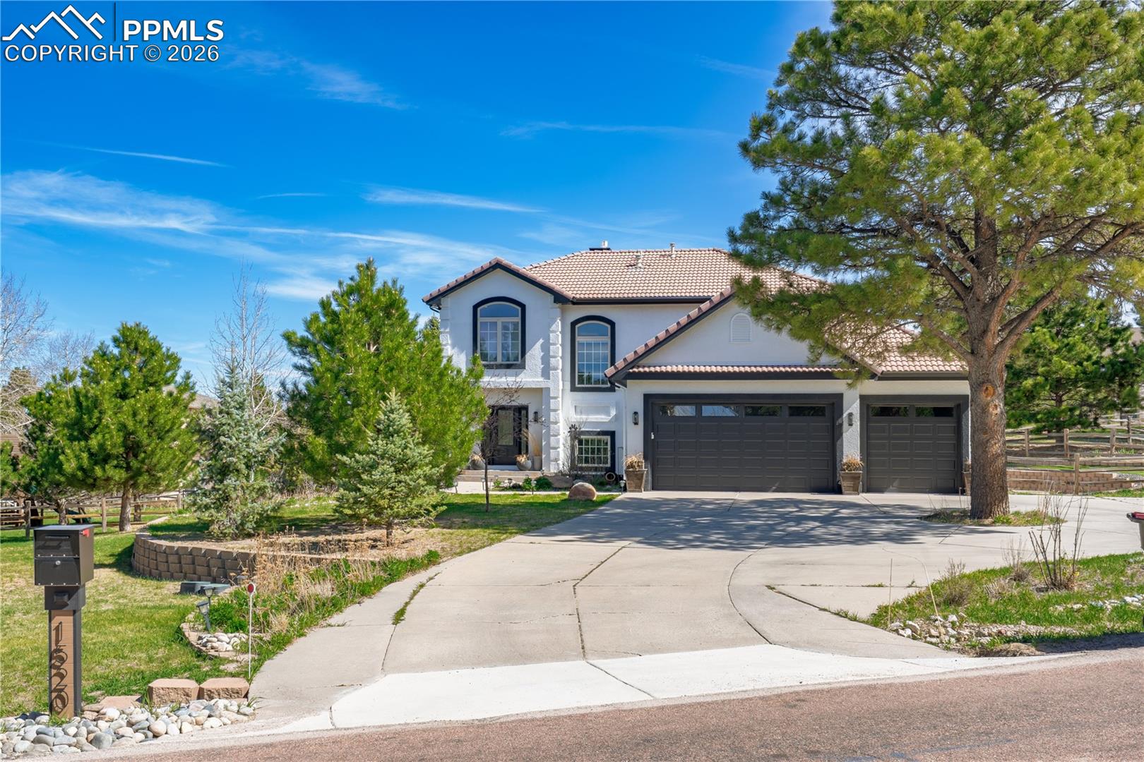 1520 Old Antlers Way
