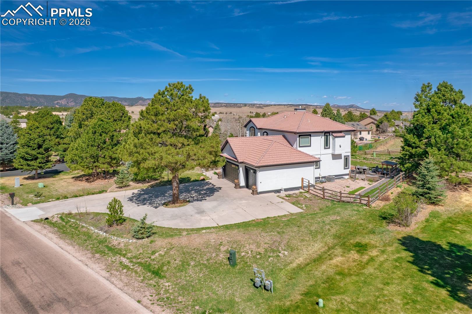 1520 Old Antlers Way