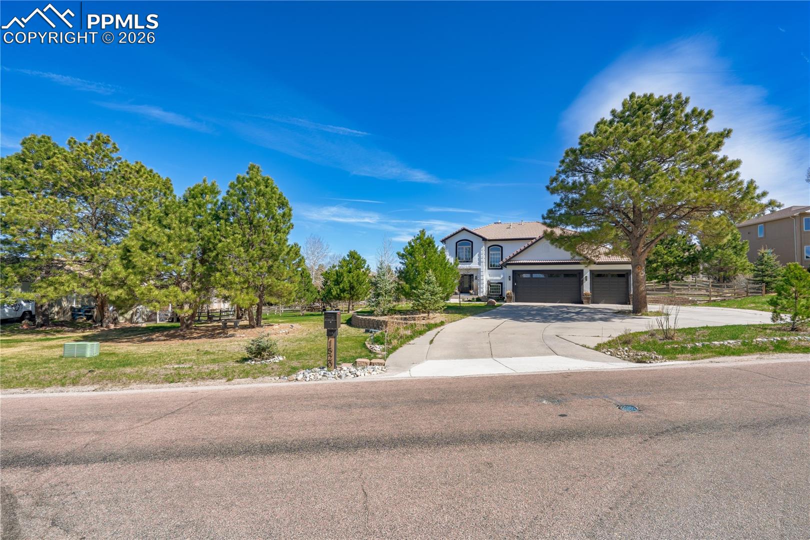 1520 Old Antlers Way