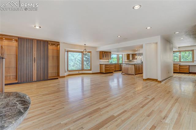 3572 White Bear Point