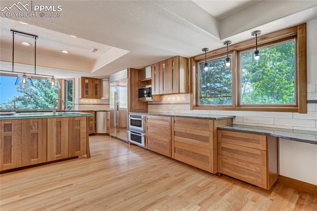 3572 White Bear Point