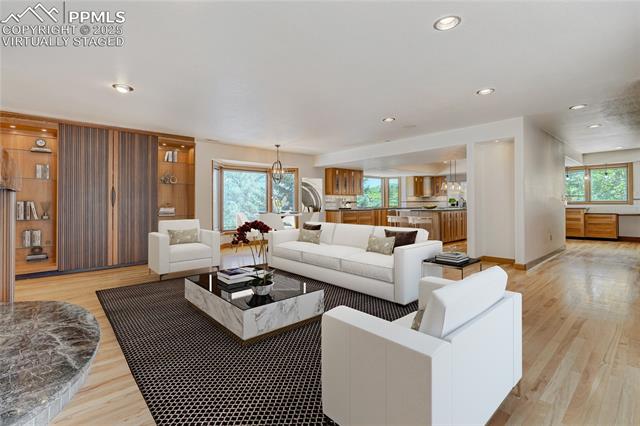 3572 White Bear Point