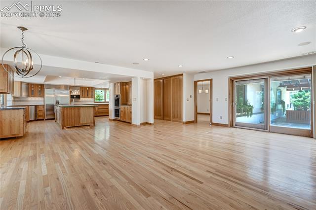 3572 White Bear Point