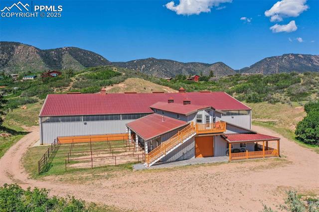 3572 White Bear Point