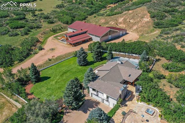 3572 White Bear Point