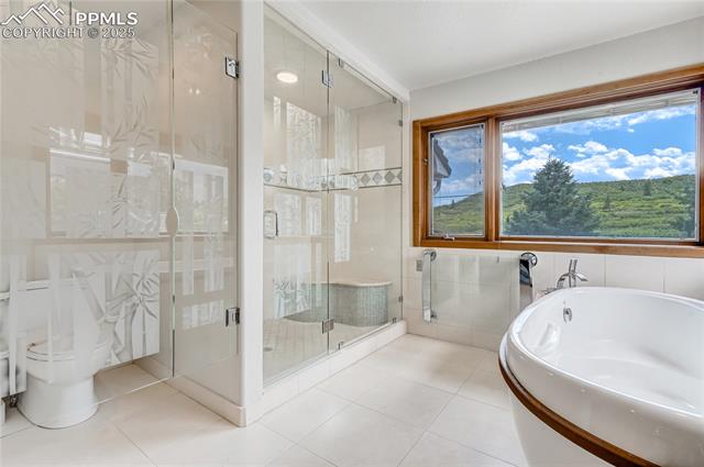 3572 White Bear Point
