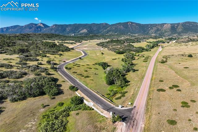 3572 White Bear Point