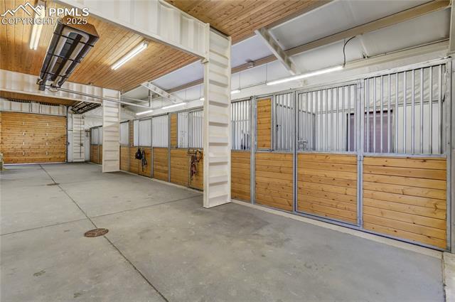 3572 White Bear Point