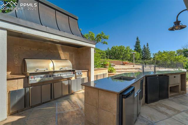 3572 White Bear Point