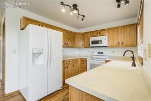 4926 Chariot Drive