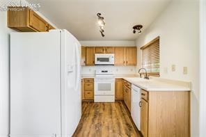4926 Chariot Drive