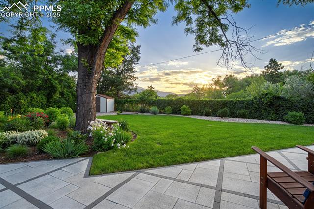 1932 El Parque Street