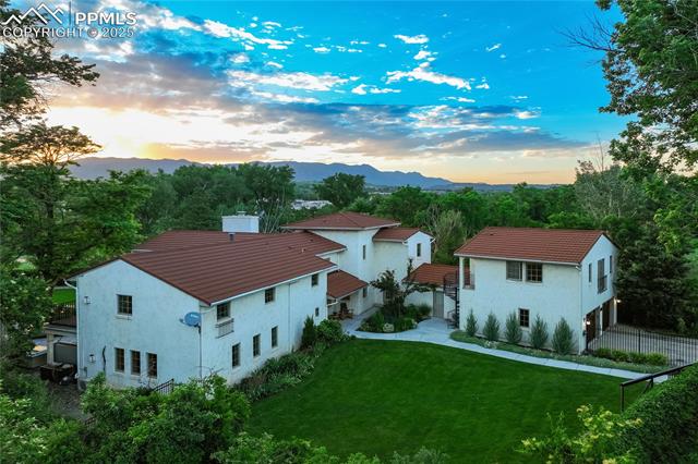 1932 El Parque Street