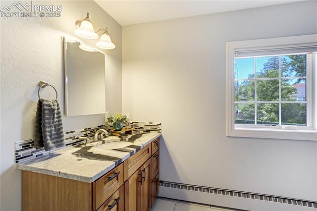 1932 El Parque Street