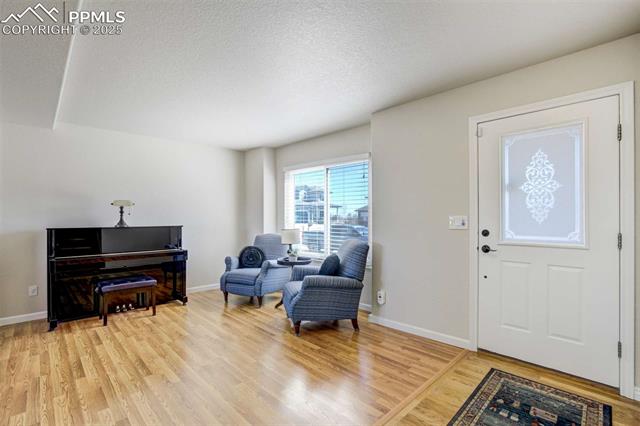 1944 Queens Canyon Court