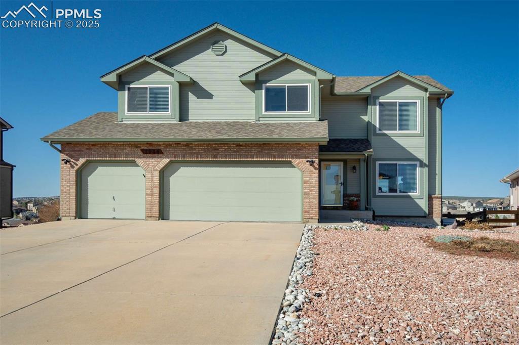 1944 Queens Canyon Court