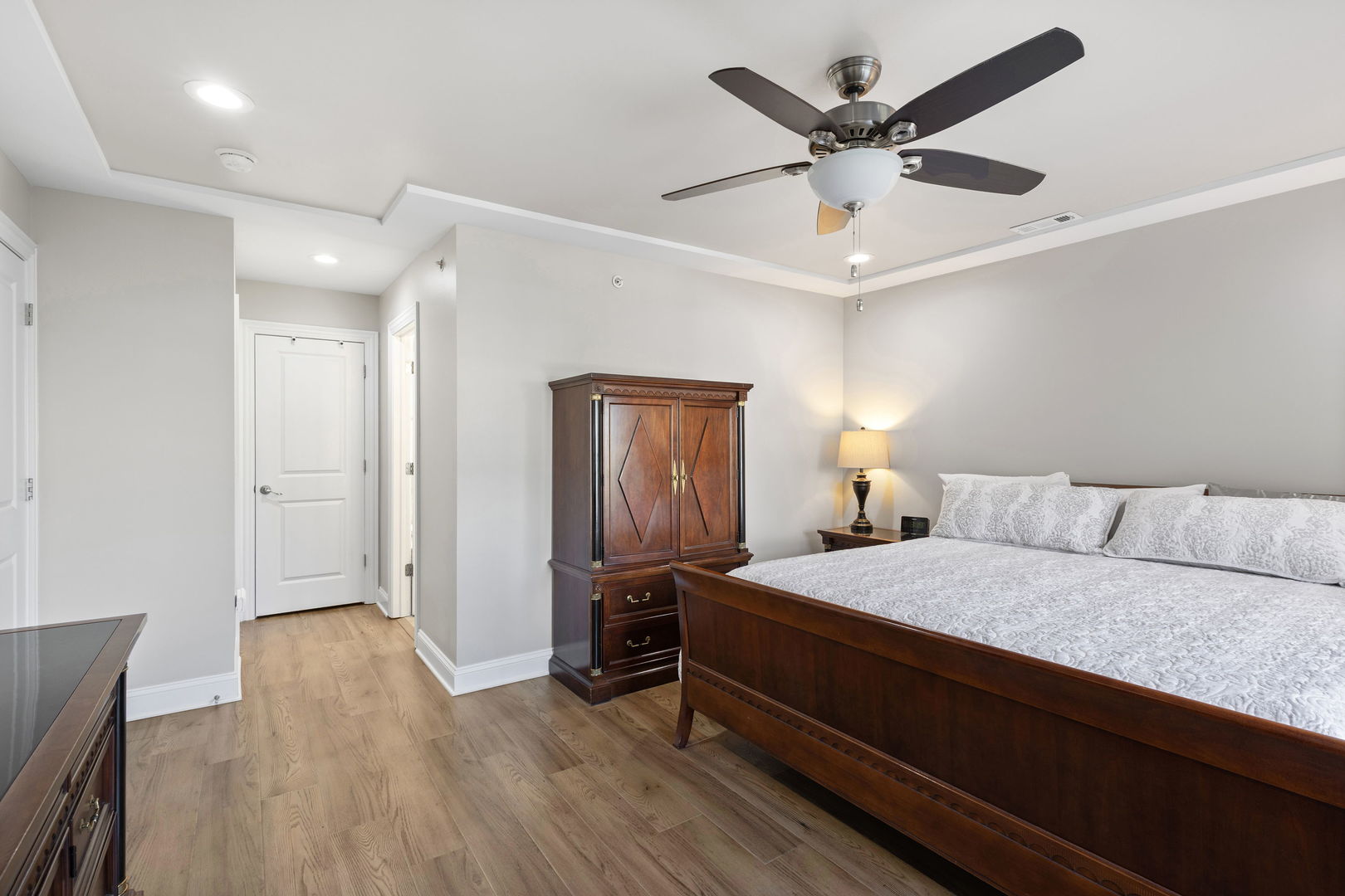 1205 CHARLESTON Court Unit: 1205