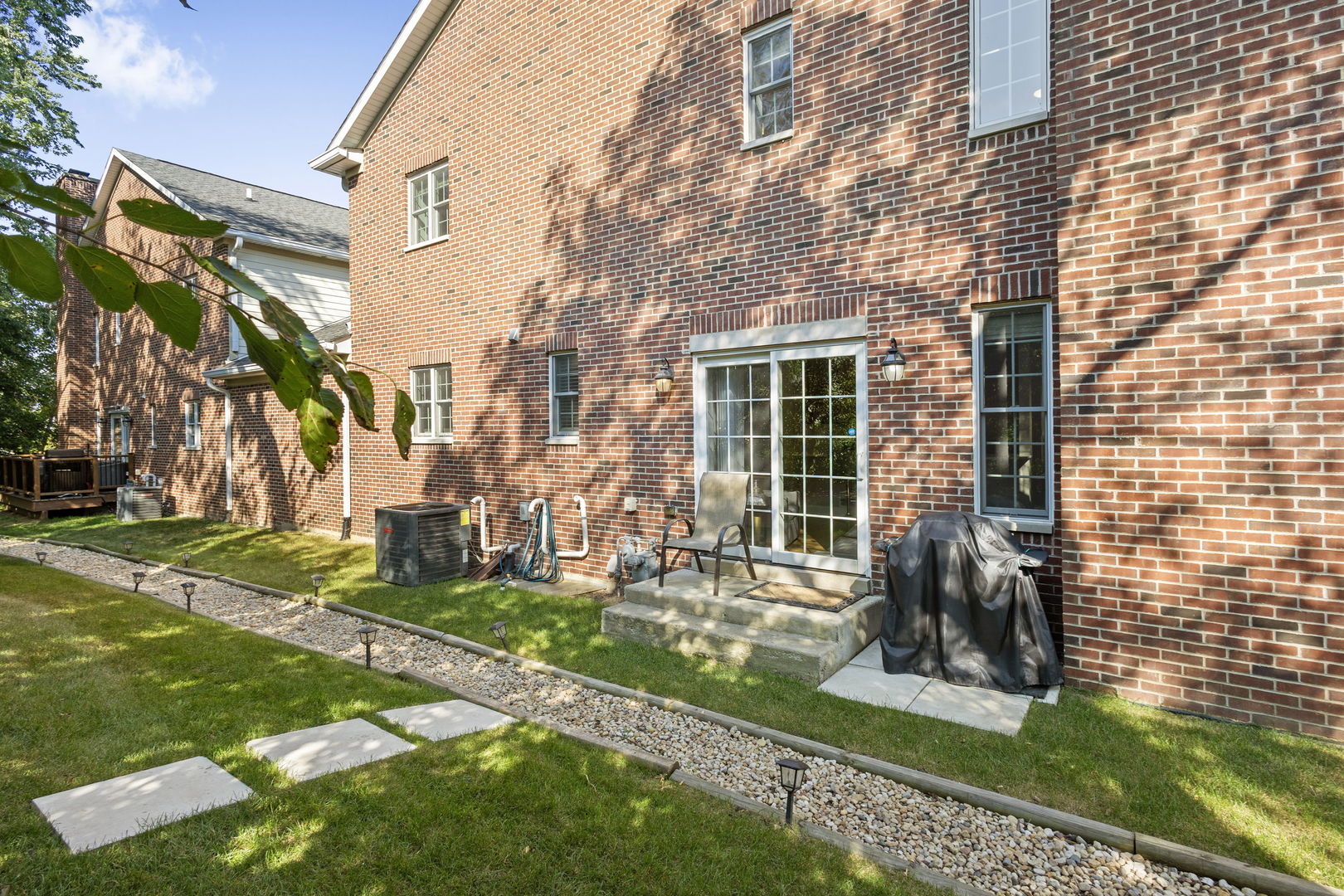 1205 CHARLESTON Court Unit: 1205