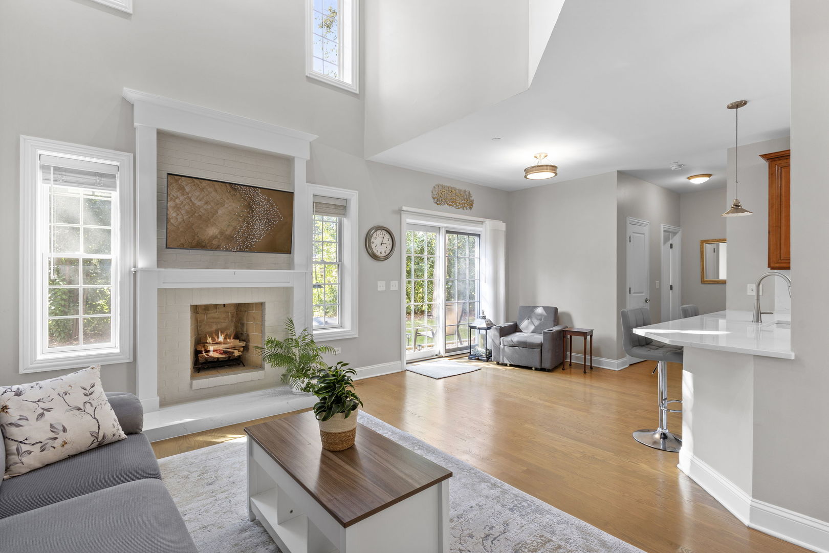 1205 CHARLESTON Court Unit: 1205