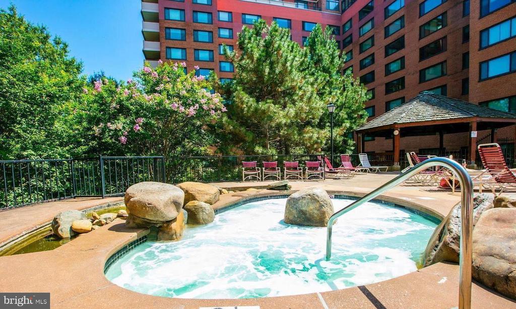 1111 ARLINGTON BOULEVARD 822