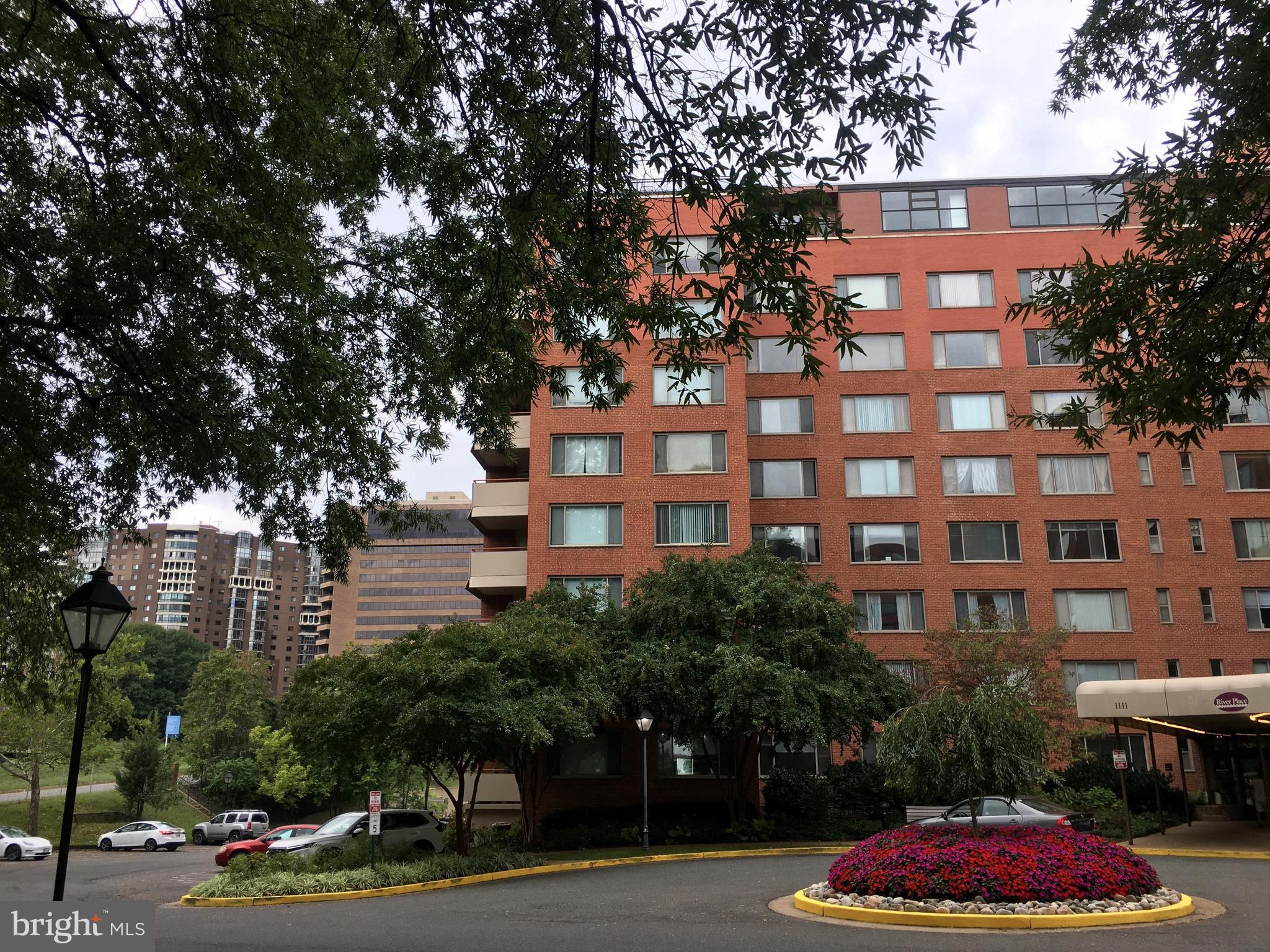 1111 ARLINGTON BOULEVARD 822