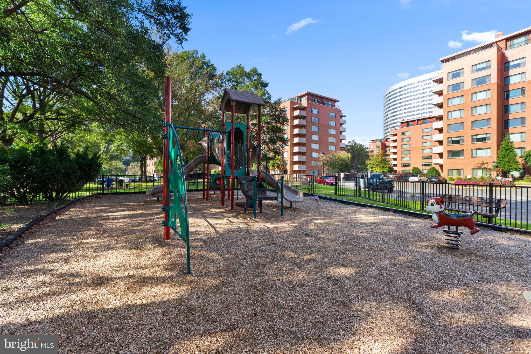 1111 ARLINGTON BOULEVARD 822