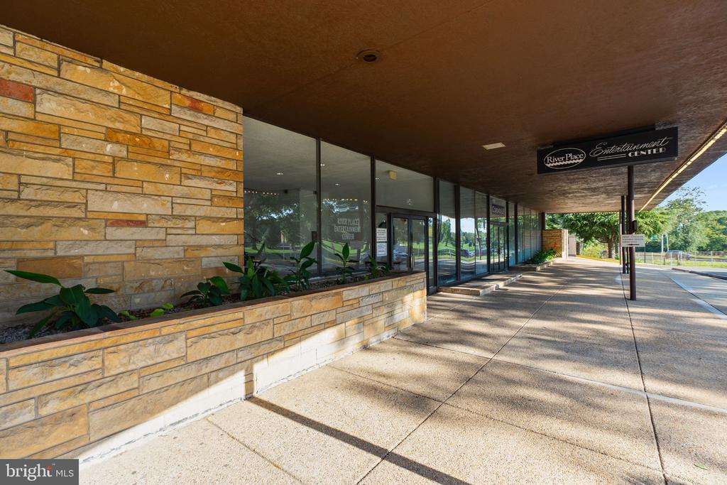 1111 ARLINGTON BOULEVARD 822