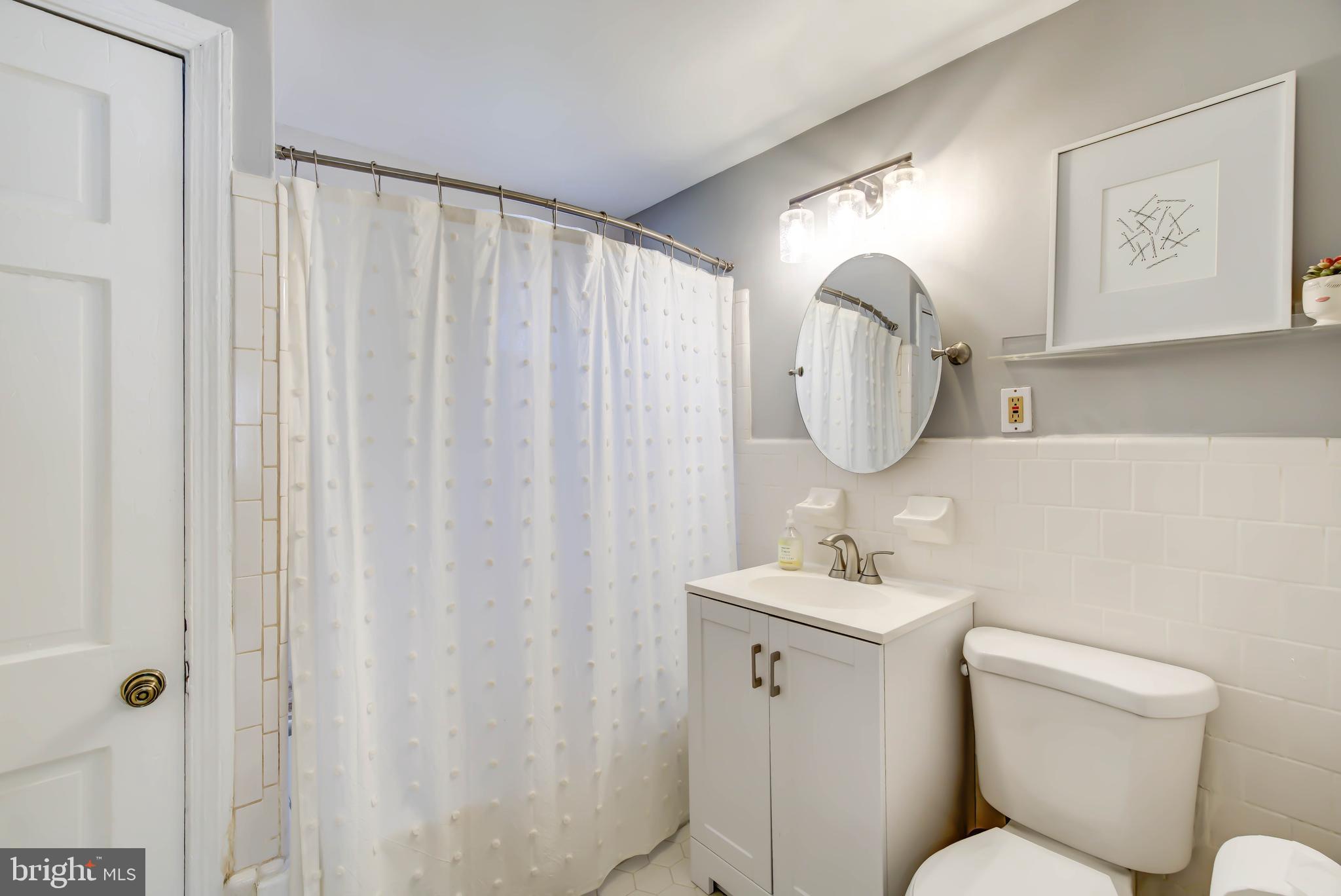 1804 W ABINGDON DRIVE 101