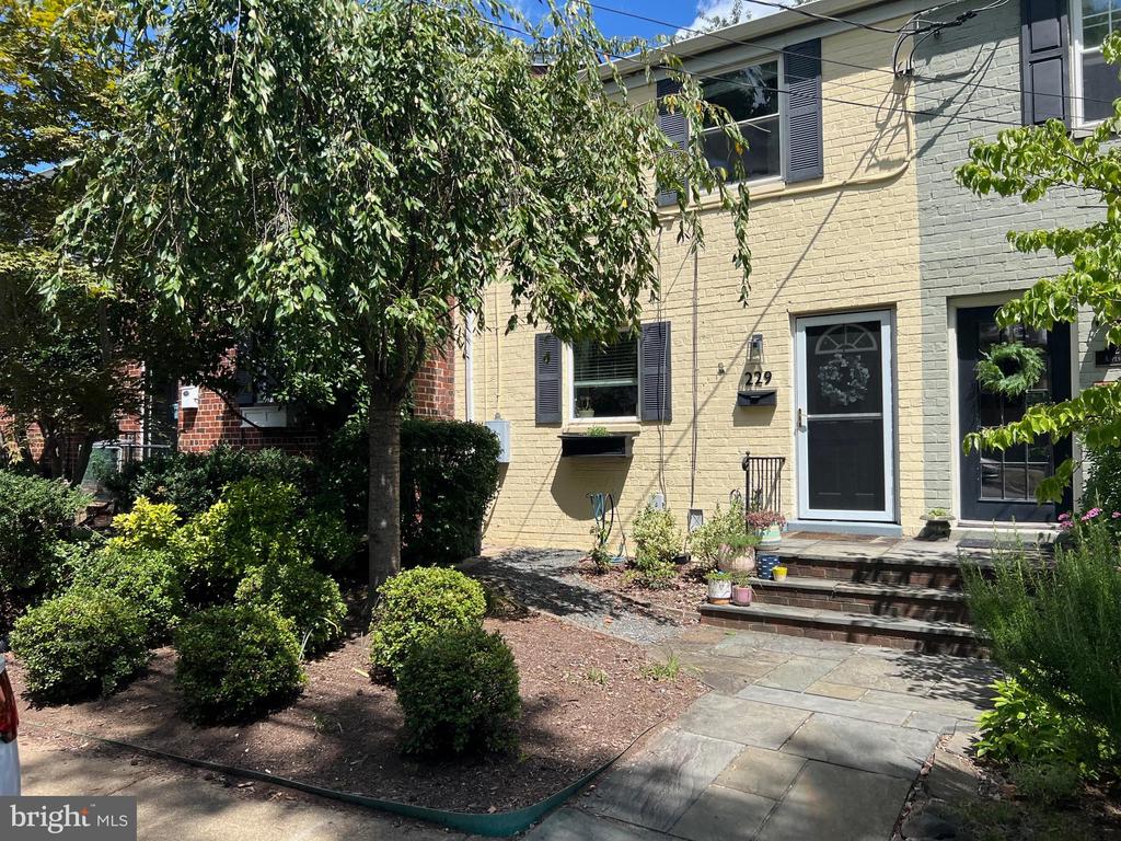 229 ASPEN STREET