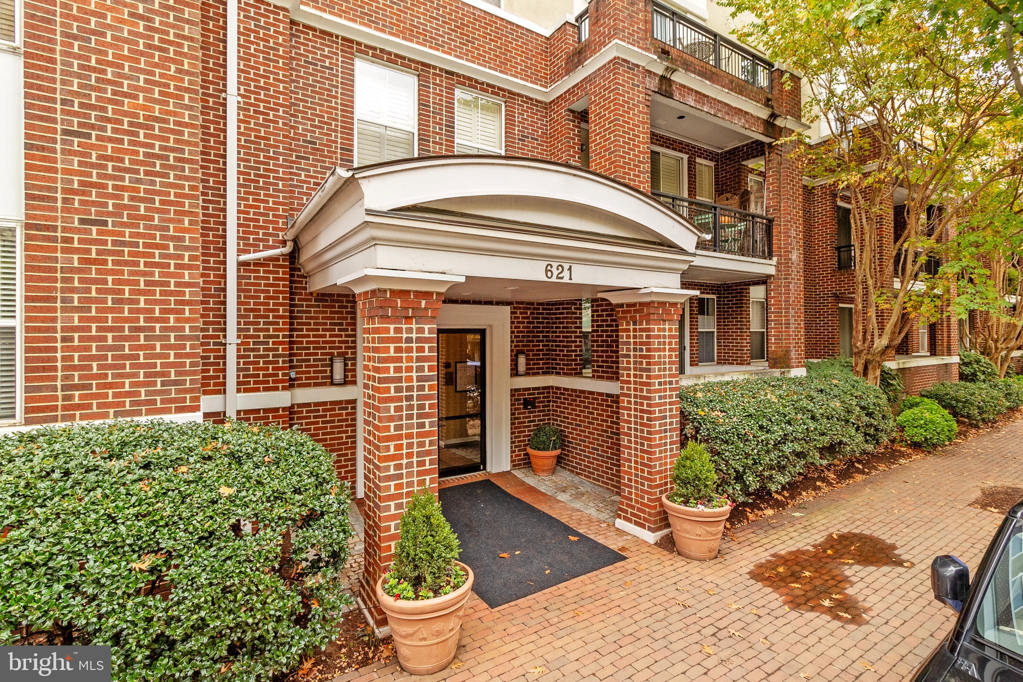 621 N SAINT ASAPH STREET 204