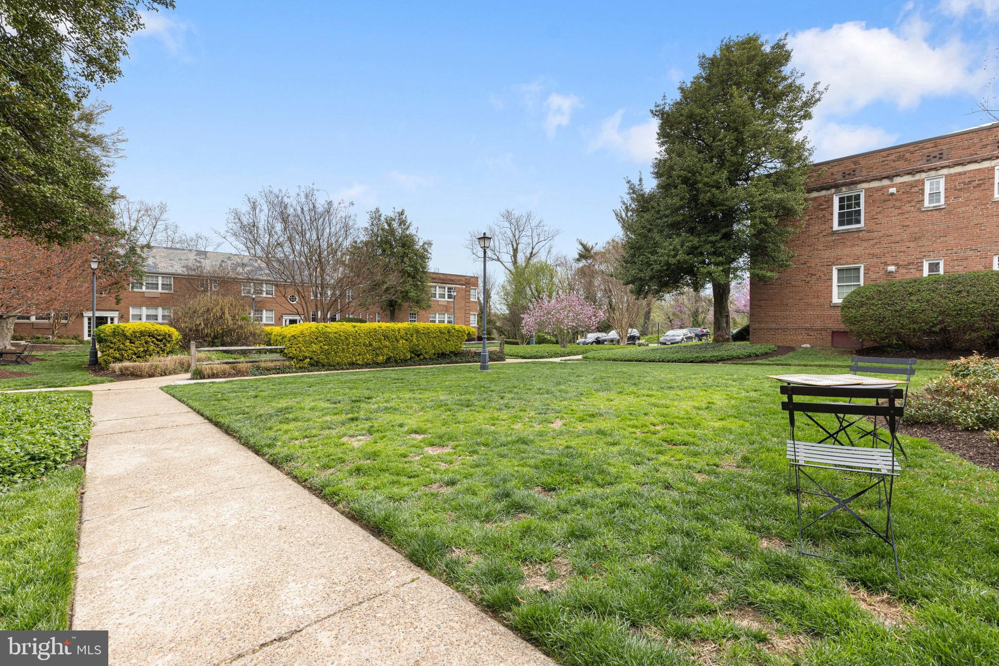 1804 W ABINGDON DRIVE 101