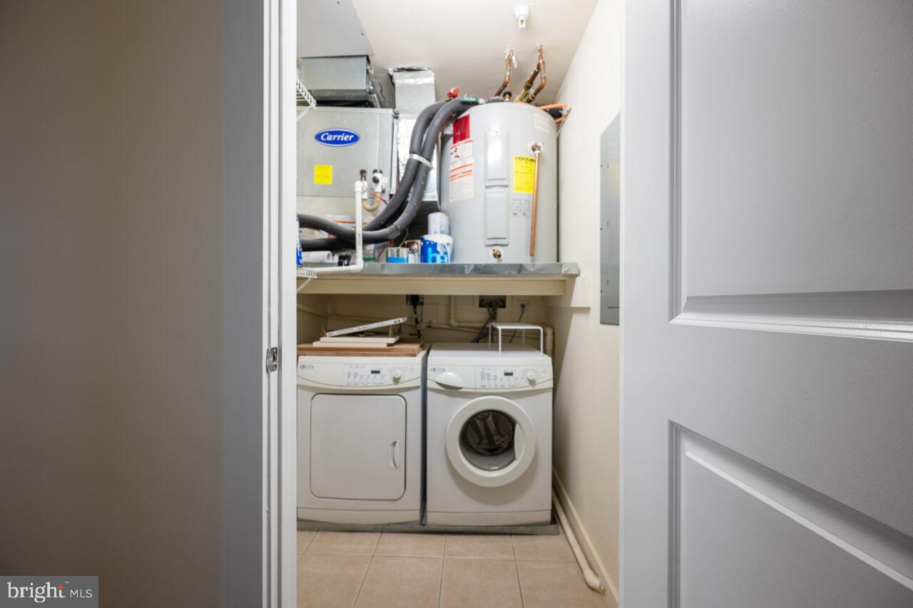 910 POWHATAN STREET 103N