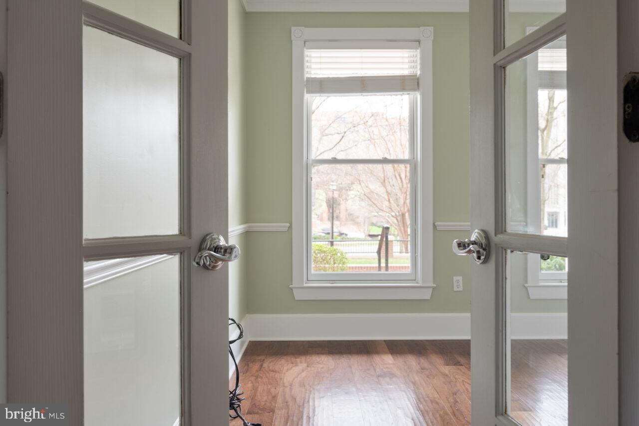 910 POWHATAN STREET 103N