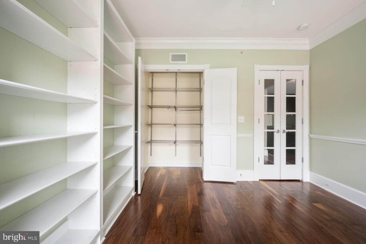 910 POWHATAN STREET 103N