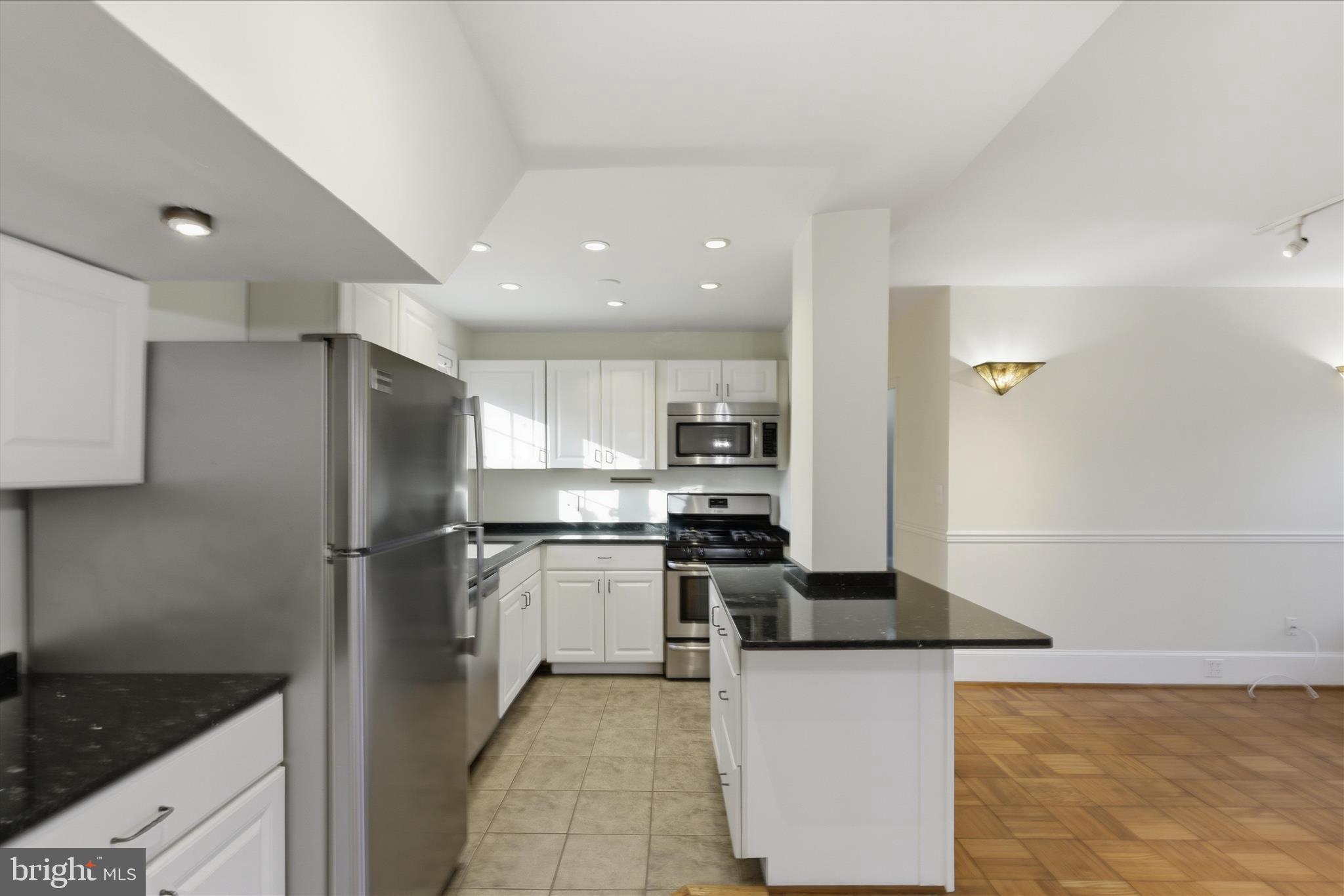 3225 RAVENSWORTH PLACE