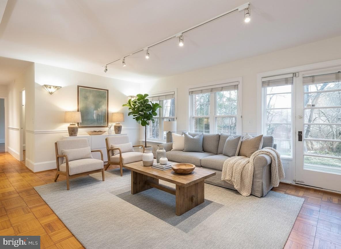 3225 RAVENSWORTH PLACE